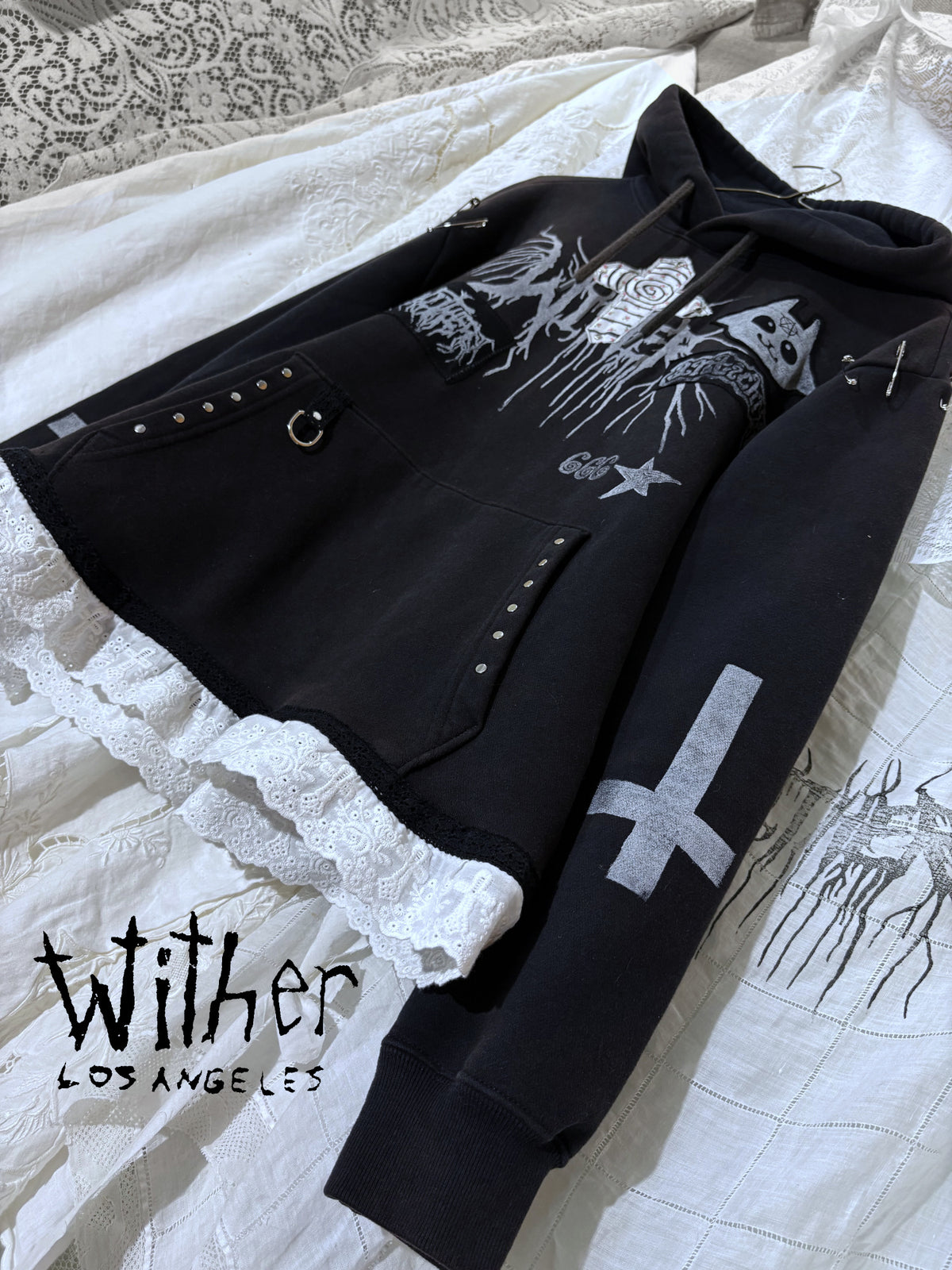 [Wither] Lace Bandage Pullover