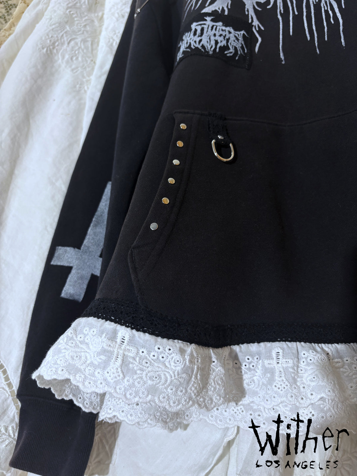 [Wither] Lace Bandage Pullover