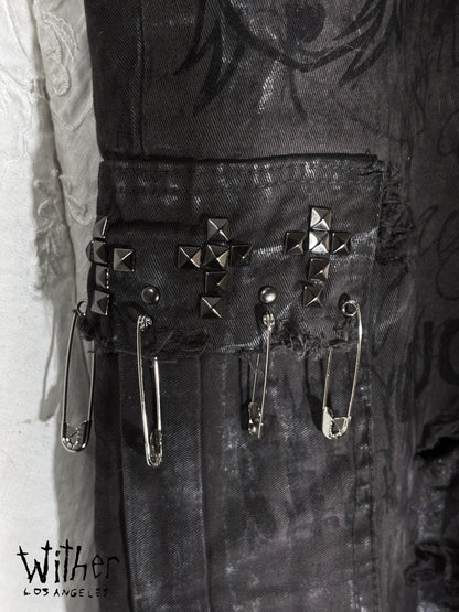 [Wither] Angel Crest Cargo Shorts (34")