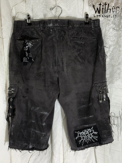 [Wither] Angel Crest Cargo Shorts (34")